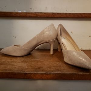 EUC Beige glittery Alex Marie pumps